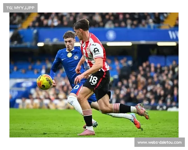 切尔西2-0布伦特福德，帕尔默点射锁定胜局