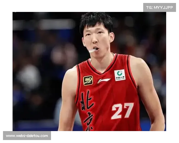 周琦比赛中再度伤到眼睛,已前往医院进行检查