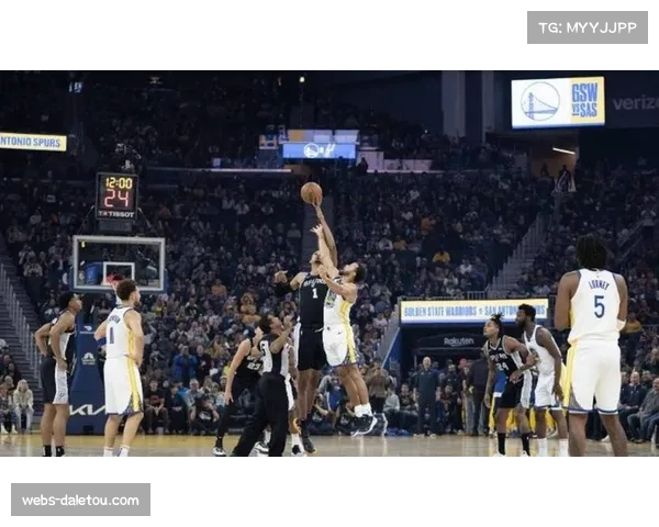 马刺客场114-103击败活塞豪取9连胜,终结对手5连胜并掀翻东部榜首 马刺客场114-103击败活塞豪取9连胜,终结对手5连胜并掀翻东部榜首